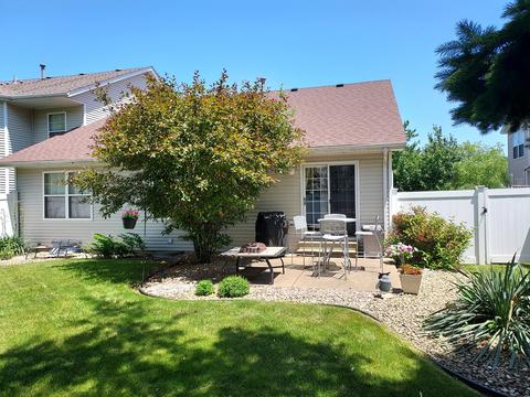 16058 Fairfield Dr, Plainfield, IL 60586 photo 2