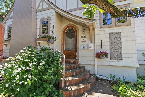 826 Brook St, Elgin, IL 60120 photo 1