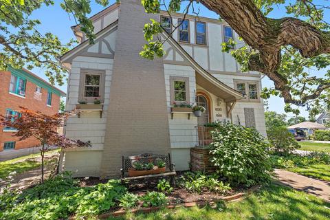 826 Brook St, Elgin, IL 60120 photo 4