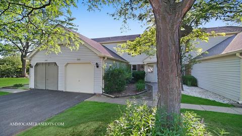 2442 Devonshire Ct, Aurora, IL 60502 photo 1