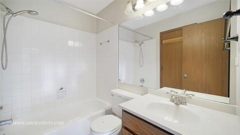 2442 Devonshire Ct, Aurora, IL 60502 photo 15