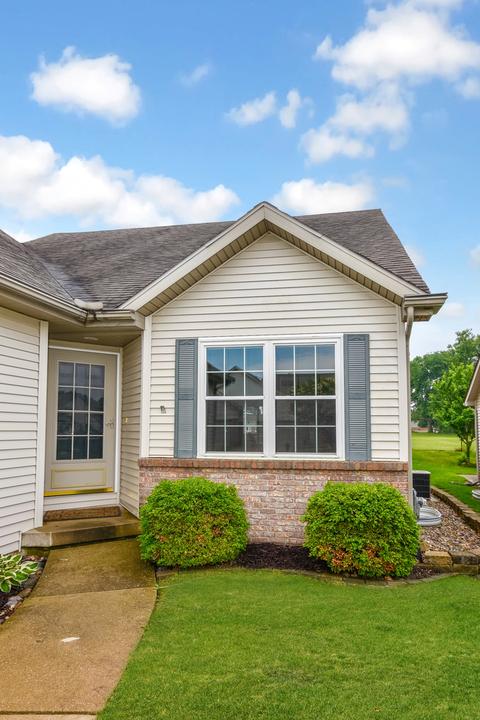 465 Beechwood Ct, Normal, IL 61761 photo 3