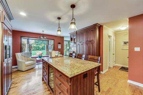 2230 Maple Ave, Northbrook, IL 60062 photo 5