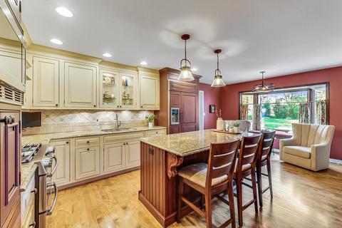 2230 Maple Ave, Northbrook, IL 60062 photo 3