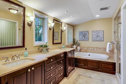 2230 Maple Ave, Northbrook, IL 60062 photo 16