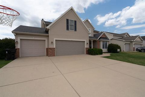1053 Osprey Ln, Normal, IL 61761 photo 4