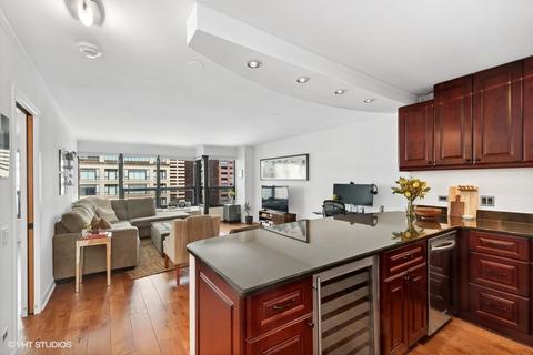 30 E Huron St #1001, Chicago, IL 60611 photo 2