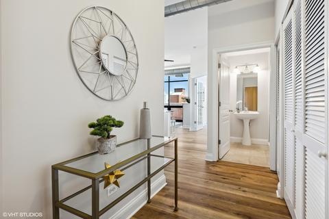 4020 N Damen Ave #505, Chicago, IL 60618 photo 3