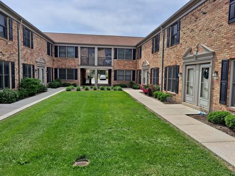 1798 Sessions Walk, Hoffman Estates, IL 60169 photo 1
