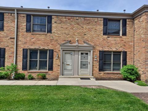 1798 Sessions Walk, Hoffman Estates, IL 60169 photo 2