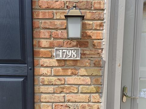 1798 Sessions Walk, Hoffman Estates, IL 60169 photo 3