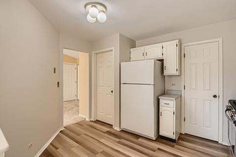 1406 Aldgate Ct #C2, Wheeling, IL 60090 photo 4