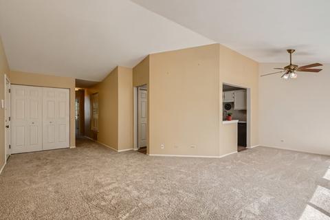 1406 Aldgate Ct #C2, Wheeling, IL 60090 photo 2
