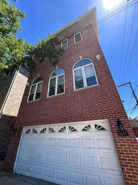 2541 S Normal Ave, Chicago, IL 60616 photo 1