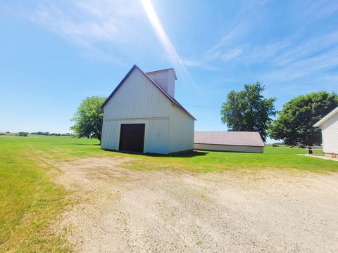 16273 Lincoln Rd, Morrison, IL 61270 photo 6