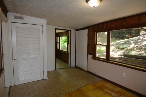 11 Valley Dr, Oakwood Hills, IL 60013 photo 10