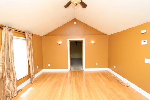 335 E Lincoln St E, Bloomington, IL 61701 photo 10
