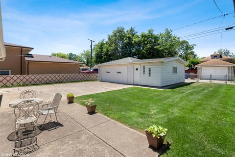 4212 Anna Ave, Lyons, IL 60534 photo 3