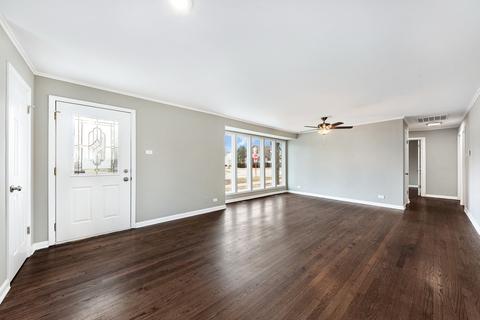 555 S 3rd Ave, Des Plaines, IL 60016 photo 3