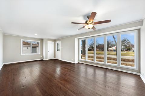 555 S 3rd Ave, Des Plaines, IL 60016 photo 4