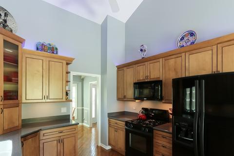 691 Rose Ln, Bartlett, IL 60103 photo 10