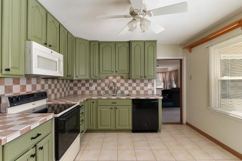 4 Crestwood Ct, Normal, IL 61761 photo 13