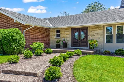 43 Windsor Dr, Oak Brook, IL 60523 photo 1