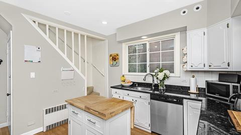 2144 Ewing Ave, Evanston, IL 60201 photo 8