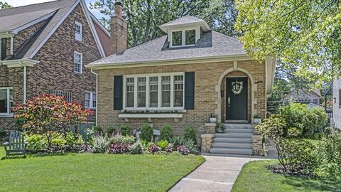 2144 Ewing Ave, Evanston, IL 60201 photo 1