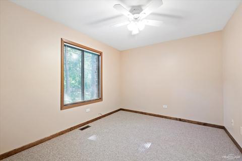 1402 Creekside Ct #A, Elgin, IL 60123 photo 12