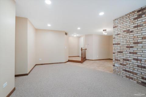 1402 Creekside Ct #A, Elgin, IL 60123 photo 3