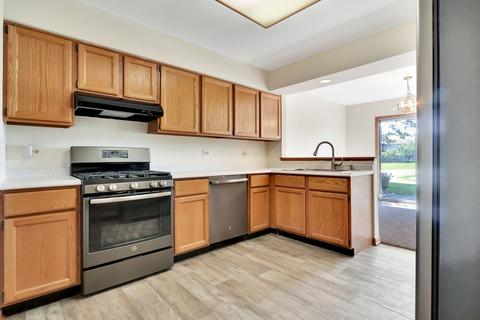 736 Bent Ridge Ln, Elgin, IL 60120 photo 14