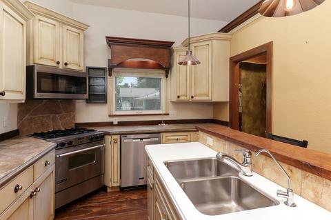 1908 E Croxton Ave, Bloomington, IL 61704 photo 6