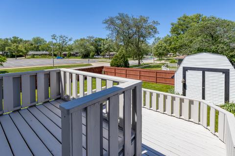 590 Glendale Ln, Hoffman Estates, IL 60169 photo 23