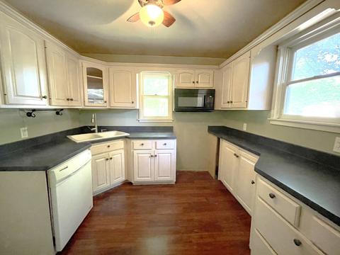 809 Western Ave, Henry, IL 61537 photo 4