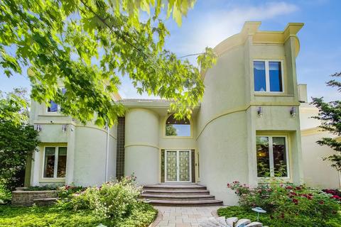 1706 Kendale Dr, Glenview, IL 60025