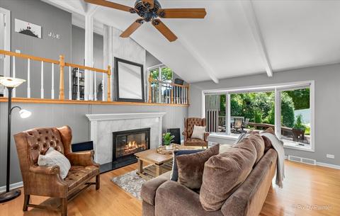 561 W Morse Ave, Bartlett, IL 60103 photo 8
