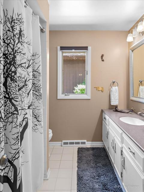 561 W Morse Ave, Bartlett, IL 60103 photo 29