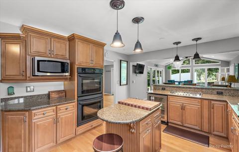 561 W Morse Ave, Bartlett, IL 60103 photo 14