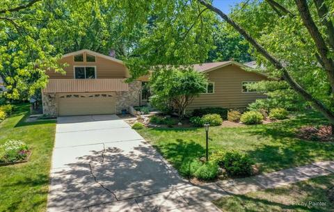 561 W Morse Ave, Bartlett, IL 60103 photo 1