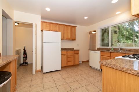 1002 S Linden St, Normal, IL 61761 photo 5