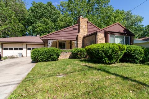 1002 S Linden St, Normal, IL 61761 photo 1