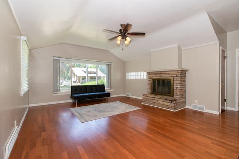 1002 S Linden St, Normal, IL 61761 photo 8