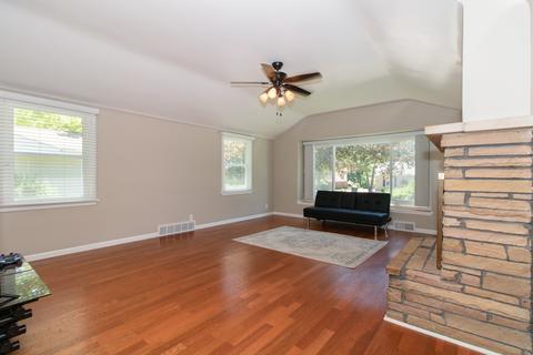 1002 S Linden St, Normal, IL 61761 photo 7
