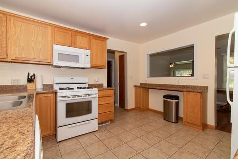 1002 S Linden St, Normal, IL 61761 photo 6