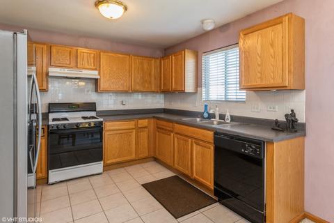 1707 Caton Ridge Dr, Plainfield, IL 60586 photo 4