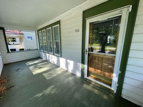 706 Franklin Ave, Normal, IL 61761 photo 3
