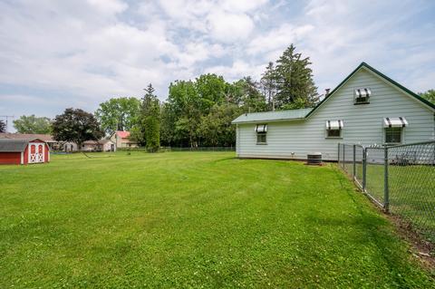 102 5th St, Leaf River, IL 61047 photo 4