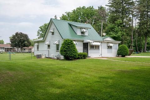 102 5th St, Leaf River, IL 61047 photo 3