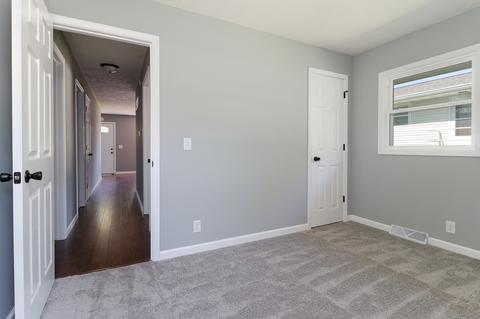 512 W Charles St, Mclean, IL 61754 photo 14